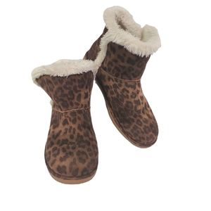 Calistoga 3 Tier Tan Leopard Print Slip on Short Boots Soft Faux Fur Lined Sz 9